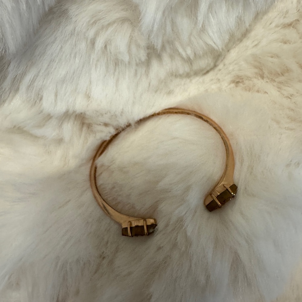 Elegant Rose Gold Women's Bracelet